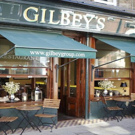 ウィンザー Gilbey'S Bar, Restaurant & Townhouse Bed & Breakfast エクステリア 写真