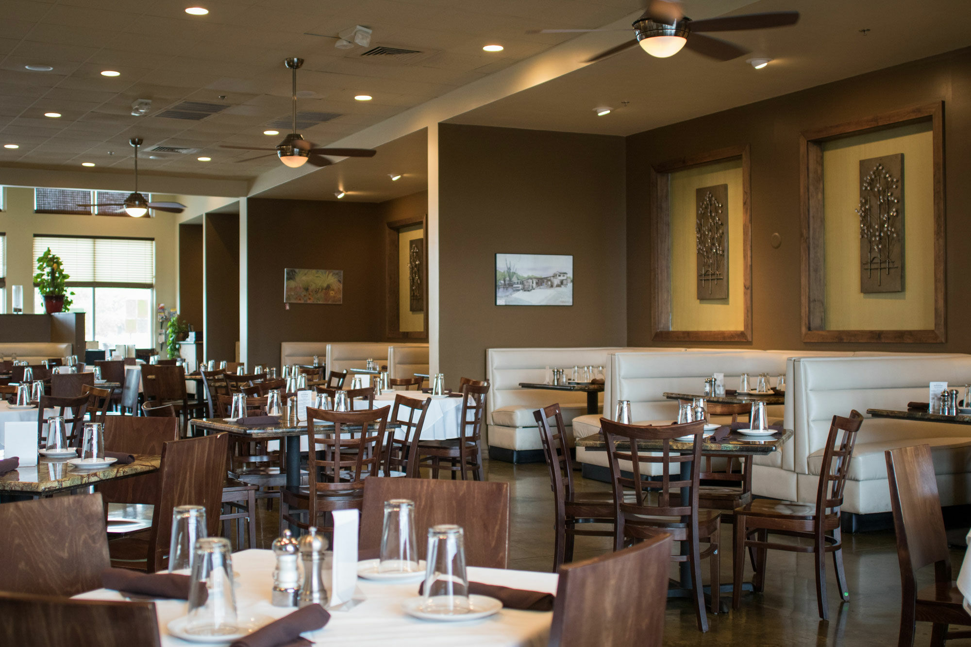 ウィンザー Gilbey'S Bar, Restaurant & Townhouse Bed & Breakfast エクステリア 写真